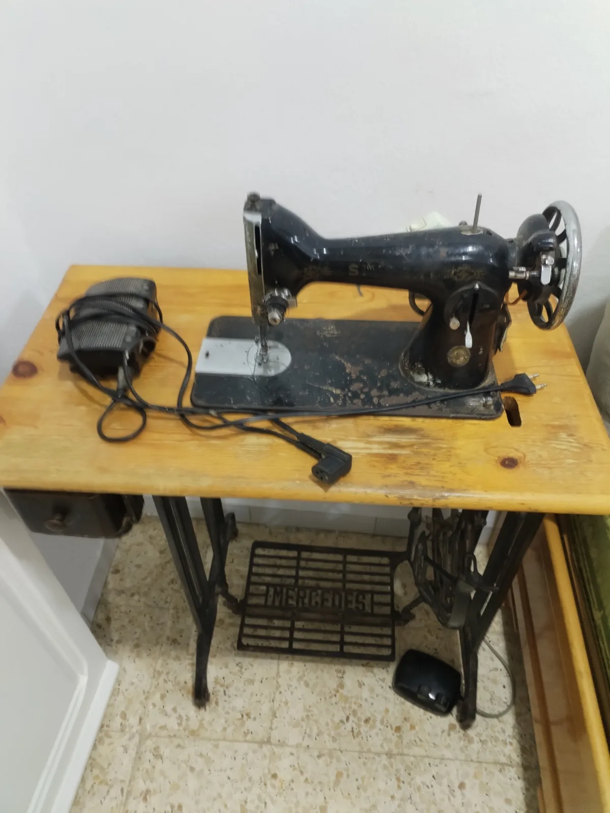 Machine à coudre singer