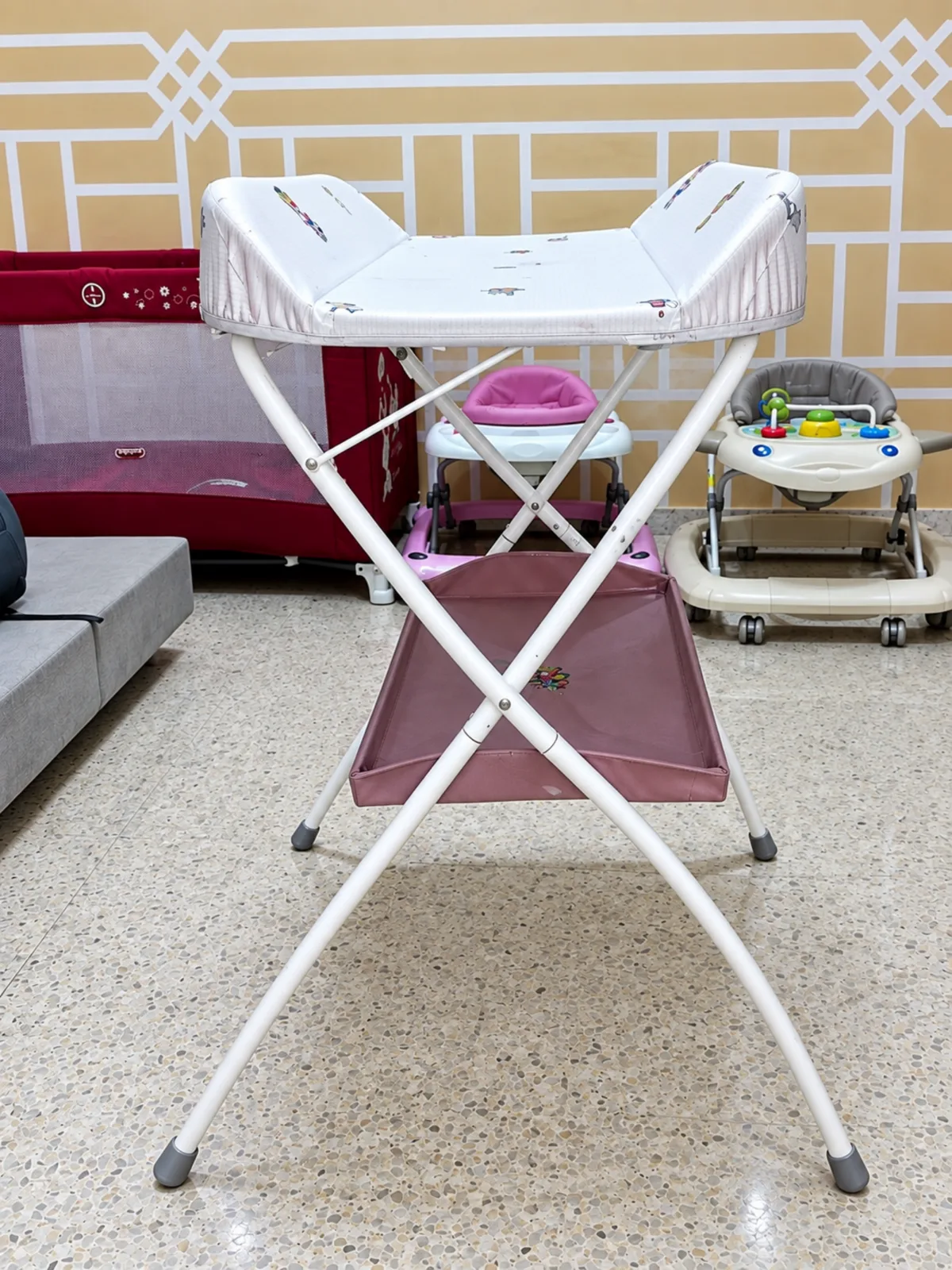 table de change avec baignoire
