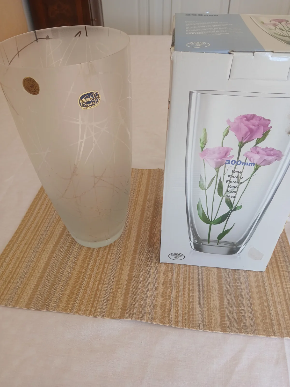 A vendre vase cristal de Bohême. Une jolie coupe cristal de Bohême