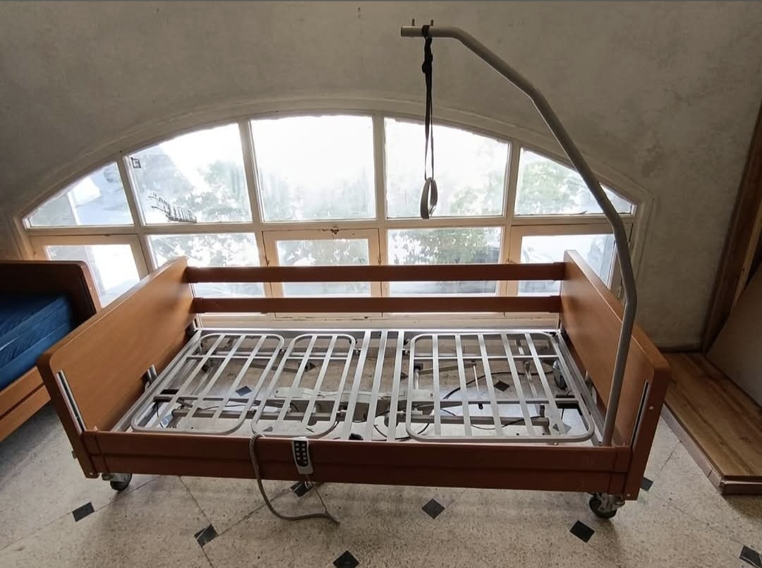 Lit médicalisé articulé électrique à vendre Gsm 22 911 664 
