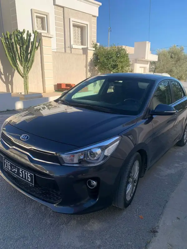 KIA Rio 5p GX