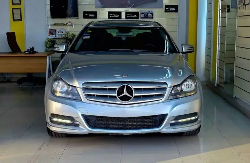 Mercedes-Benz Classe C coupé 180 1.6 i 16V 7G-TRONIC+ BlueEFFICIENCY 156 cv Boîte auto