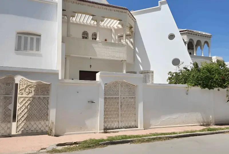 Superbe villa de 760 m a khazema sousse