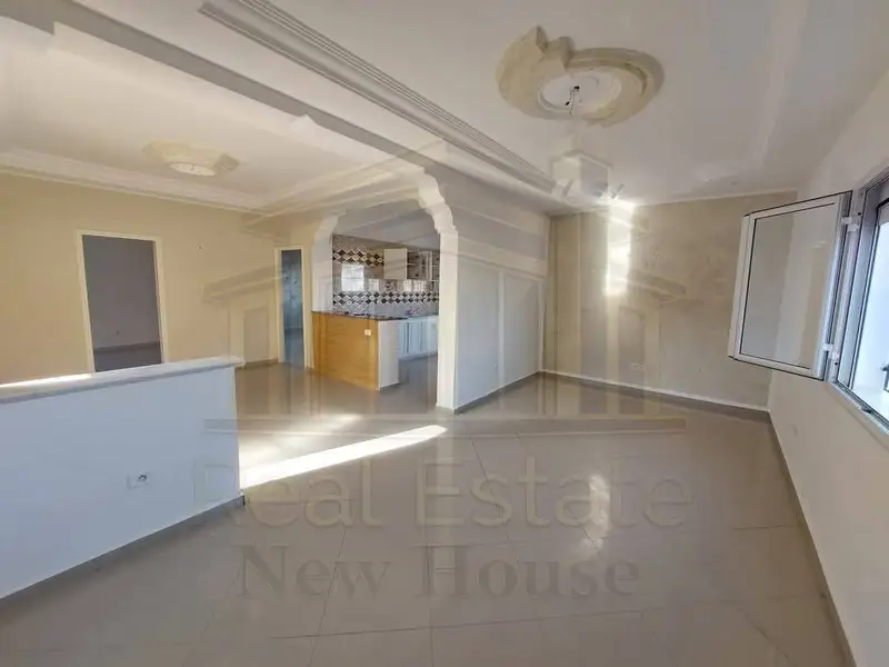 Un étage de villa rez de chaussée alv 124