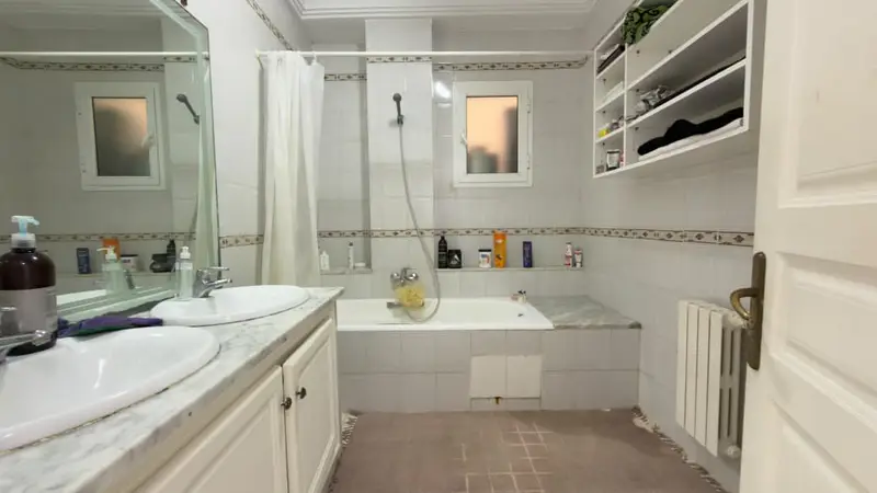 Appartement s4 de 206 m a menzah 7bis